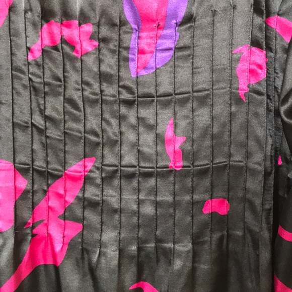 A fun colorful dress - Picture 7 of 8